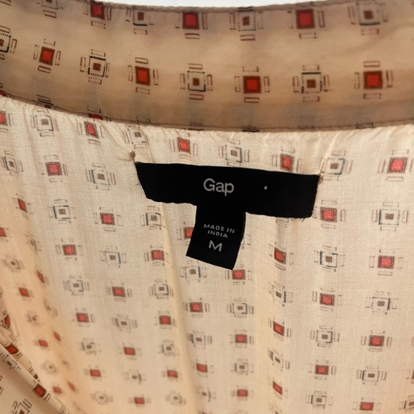 GAP Med Women’s sleeveless top - Picture 3 of 3